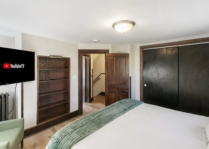 Holiday home Warm 5 Bed Getaway Close To Navy Base Libertyville
