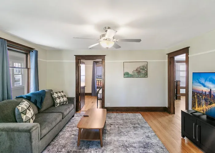 Holiday home Warm 5 Bed Getaway Close To Navy Base Libertyville